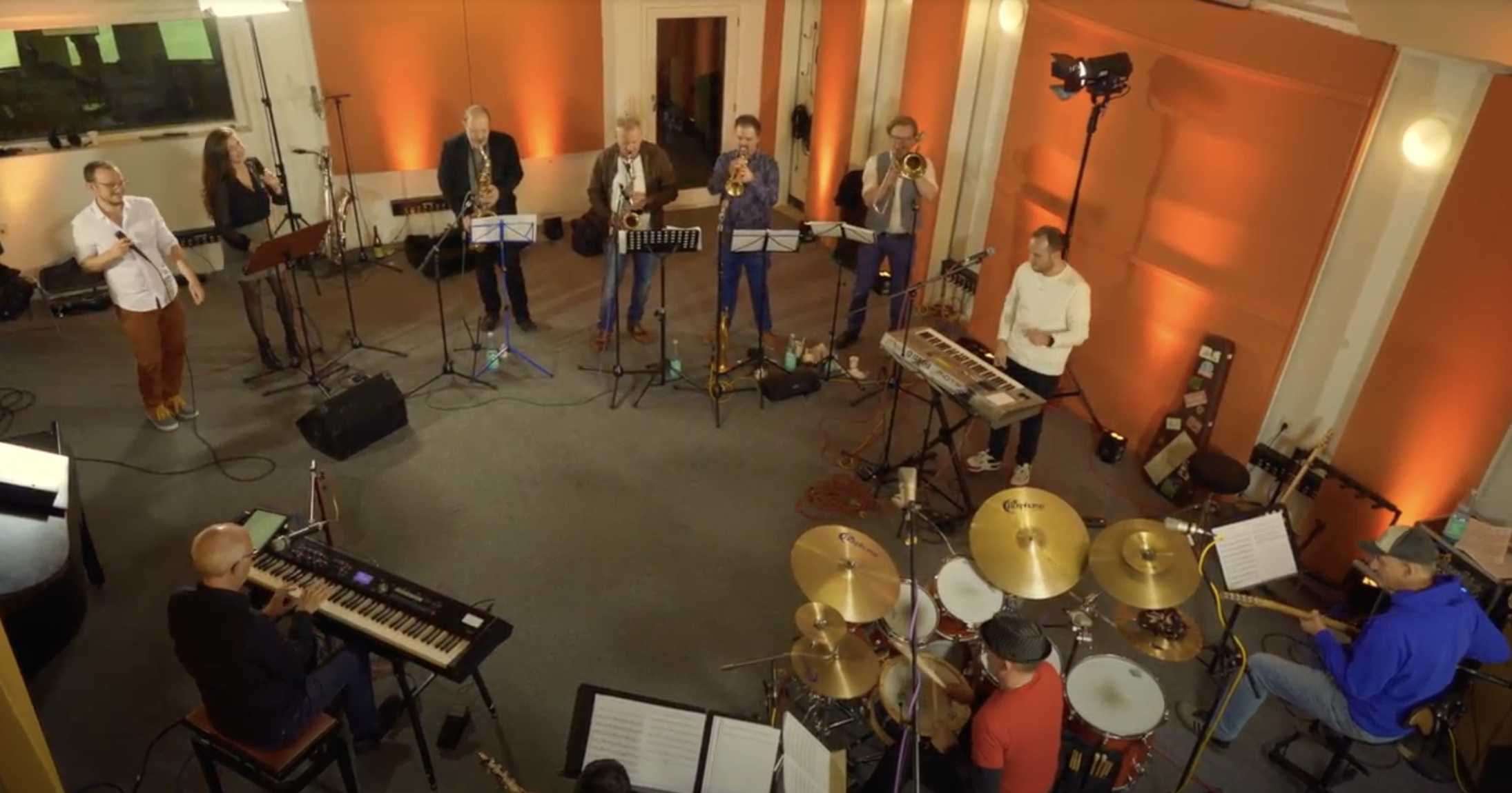 FF